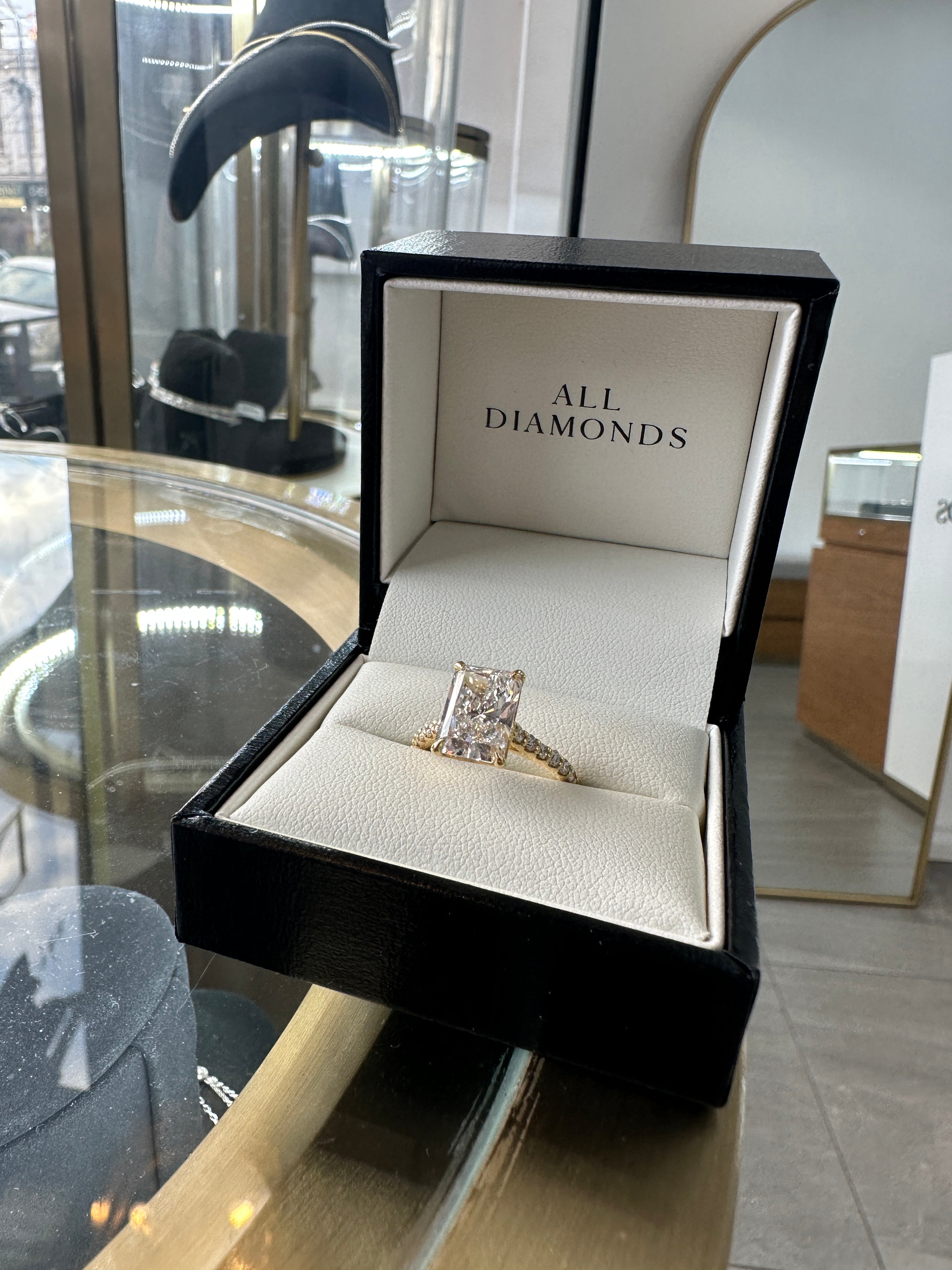 3.10ct E VVS2 lab grown radiant cut diamond ring