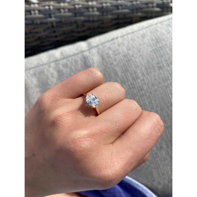 Raya Oval Engagement Ring